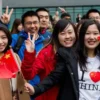 Gen Z di China Rela Bangun Pagi untuk Bekerja di 4 Tempat demi Financial Freedom