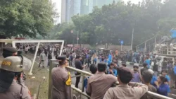 Demo harun masiku gedung kpk