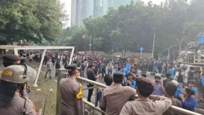 Demo harun masiku gedung kpk