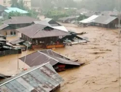 Banjir Bandang di Bima Ratusan Warga Masih Terjebak