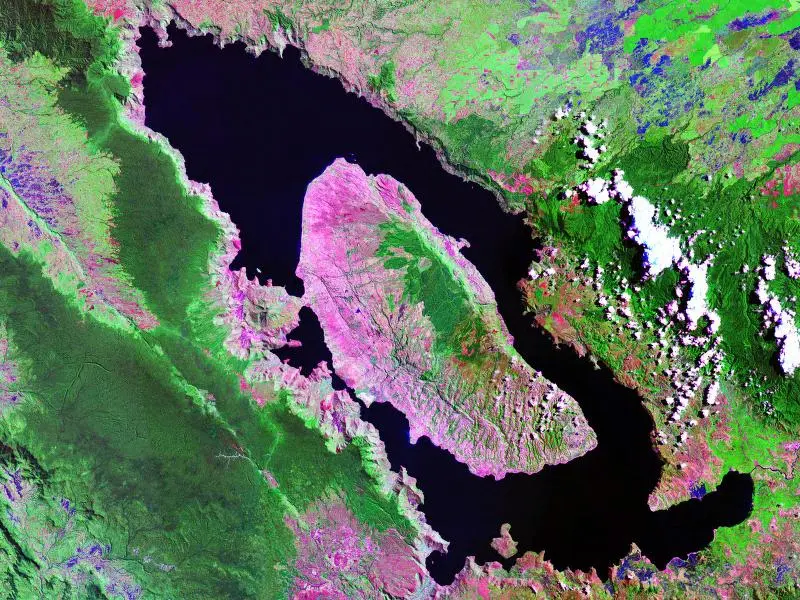 Fakta Unik Danau Toba